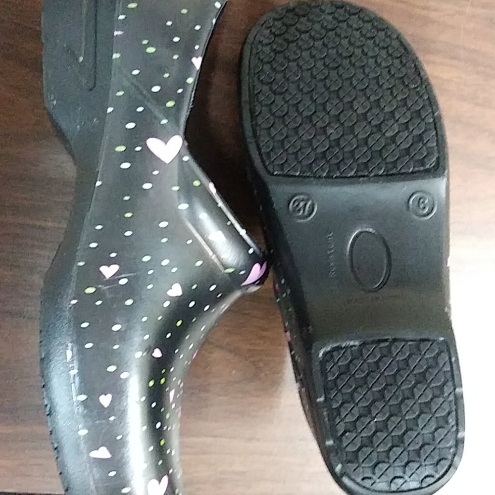 Scrub Shoes - Picture 3 of 3